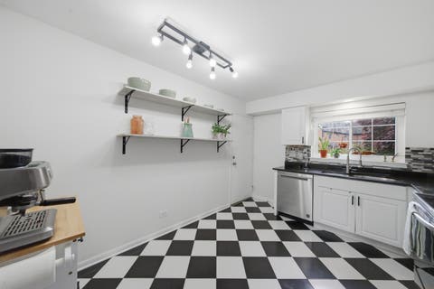Tiny photo for 116 Steeple Drive #B, Buffalo Grove, IL 60089 (MLS # 12630076)