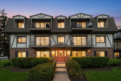 Tiny photo for 116 Steeple Drive #B, Buffalo Grove, IL 60089 (MLS # 12630076)