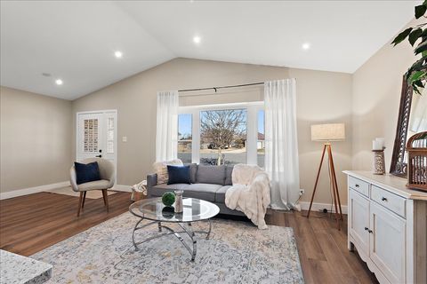 Tiny photo for 17212 Cottage Court, Tinley Park, IL 60487 (MLS # 12572437)