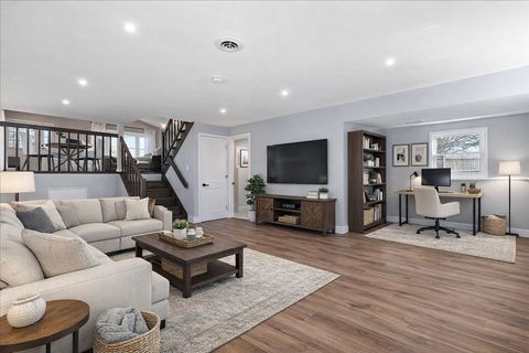 Tiny photo for 17212 Cottage Court, Tinley Park, IL 60487 (MLS # 12572437)