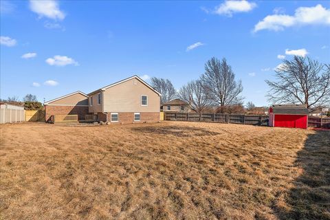 Tiny photo for 17212 Cottage Court, Tinley Park, IL 60487 (MLS # 12572437)