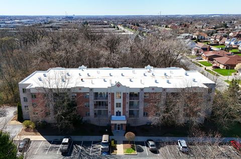 Tiny photo for 7841 W 157th Street #208, Orland Park, IL 60462 (MLS # 12530441)