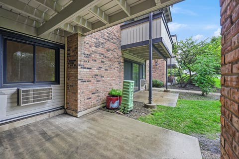 Tiny photo for 1806 Hemlock Place #102, Schaumburg, IL 60173 (MLS # 12720652)