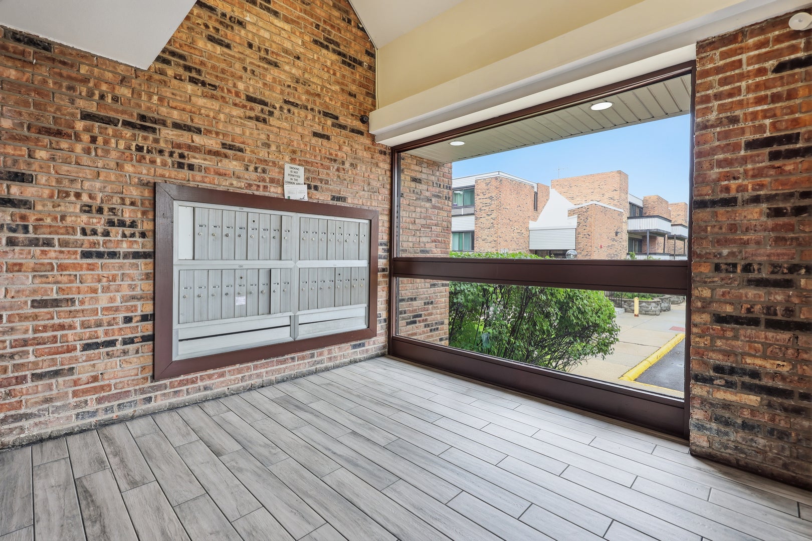 1806 Hemlock Place 102