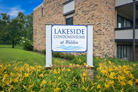 Tiny photo for 1806 Hemlock Place #102, Schaumburg, IL 60173 (MLS # 12720652)