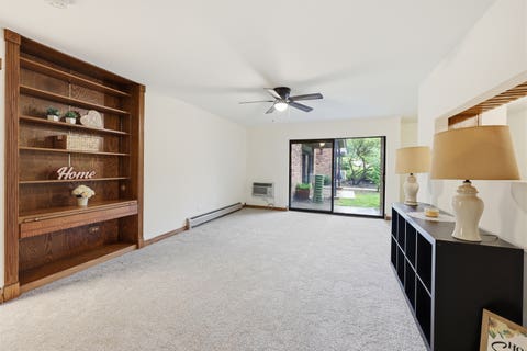 Tiny photo for 1806 Hemlock Place #102, Schaumburg, IL 60173 (MLS # 12720652)
