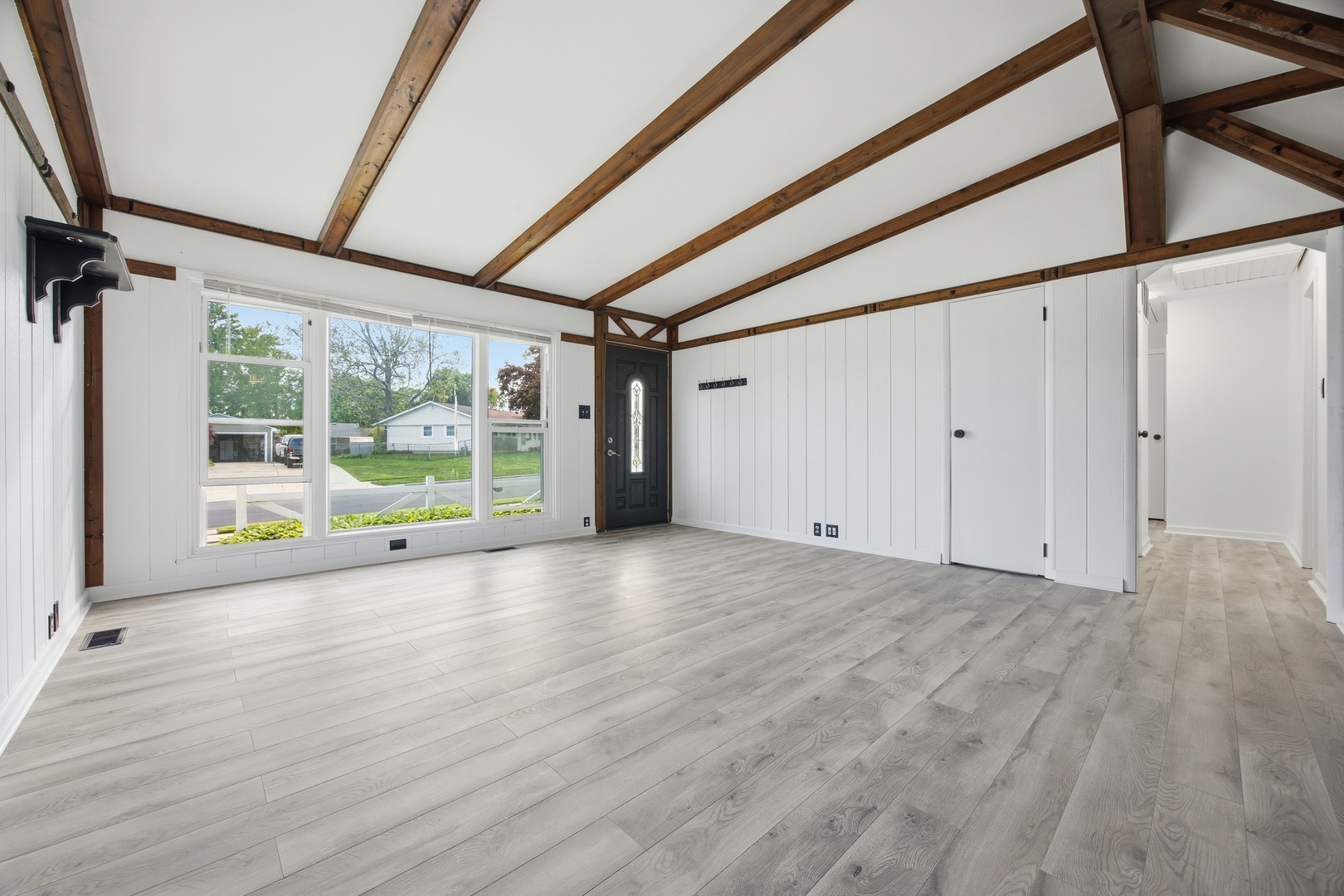 6 Beacon Avenue
