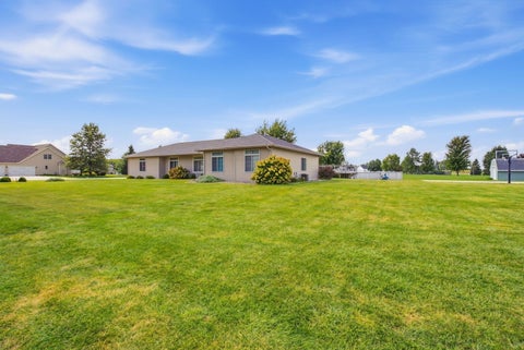 Tiny photo for 12704 25th Street Court W, Milan, IL 61264 (MLS # 12759108)