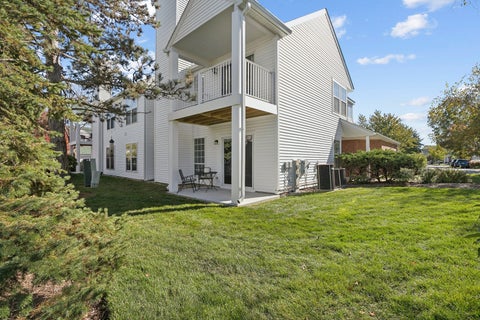 Tiny photo for 110 Hemstead Street, Lake Bluff, IL 60044 (MLS # 12781484)