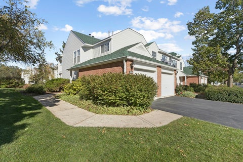 Tiny photo for 110 Hemstead Street, Lake Bluff, IL 60044 (MLS # 12781484)
