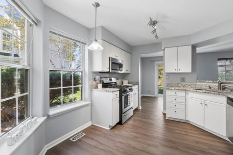 Tiny photo for 110 Hemstead Street, Lake Bluff, IL 60044 (MLS # 12781484)