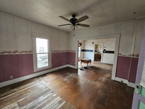 Tiny photo for 402 E Lindell Street, West Frankfort, IL 62896 (MLS # 12570674)