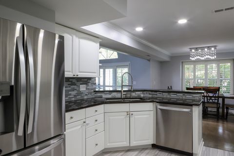Tiny photo for 1602 W Orchard Place, Arlington Heights, IL 60005 (MLS # 12490560)