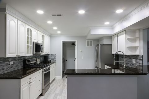 Tiny photo for 1602 W Orchard Place, Arlington Heights, IL 60005 (MLS # 12490560)