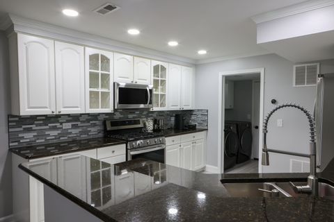 Tiny photo for 1602 W Orchard Place, Arlington Heights, IL 60005 (MLS # 12490560)