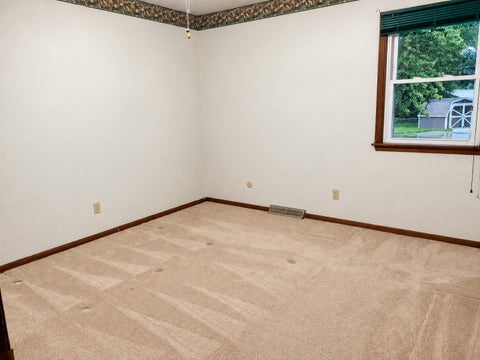 Tiny photo for 435 33rd Avenue, East Moline, IL 61244 (MLS # 12730136)