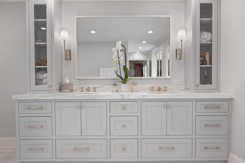 Tiny photo for Winnetka, IL 60093 (MLS # 12525471)