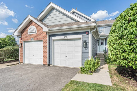 Tiny photo for 1117 KINGSTON Court #1117, Glendale Heights, IL 60139 (MLS # 12714292)