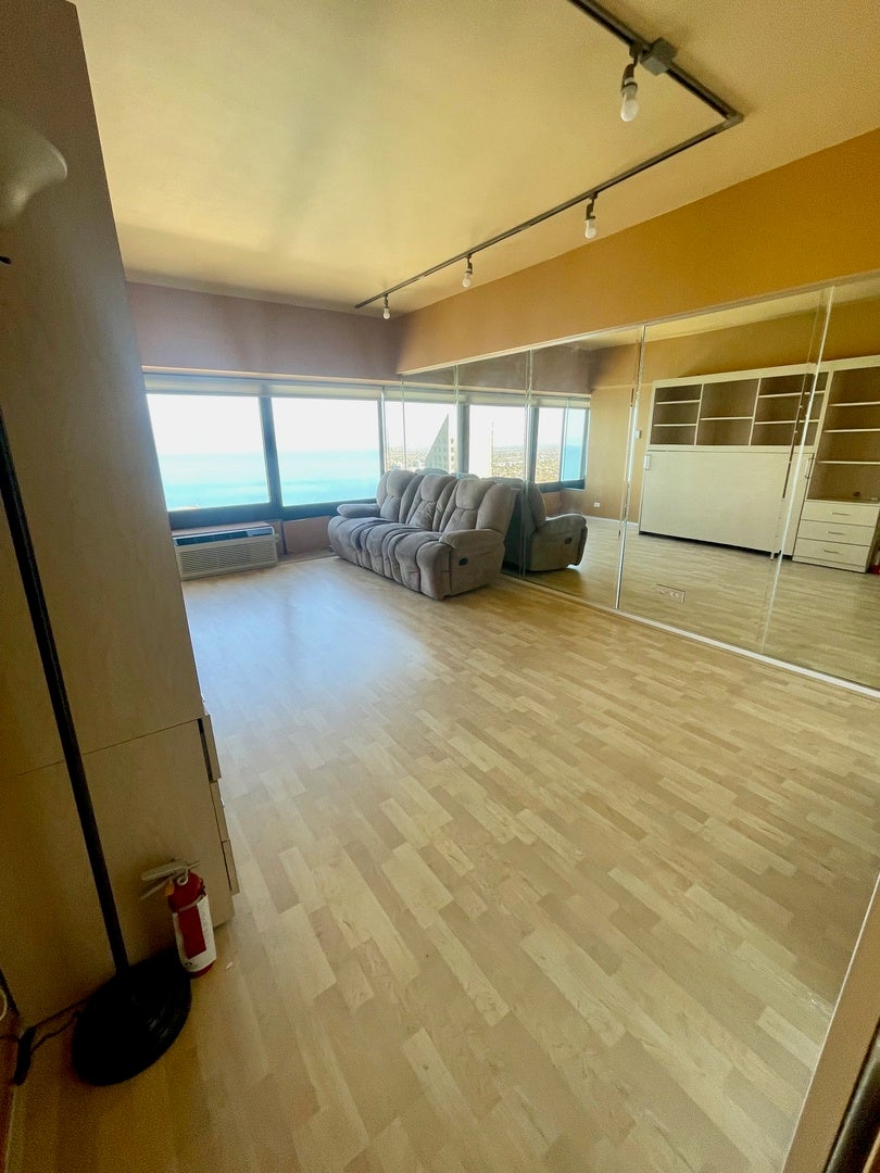 175 E DELAWARE Place 5108