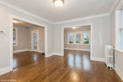 Tiny photo for 261 N Evergreen Avenue, Elmhurst, IL 60126 (MLS # 12398549)
