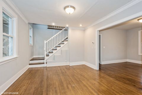 Tiny photo for 261 N Evergreen Avenue, Elmhurst, IL 60126 (MLS # 12398549)