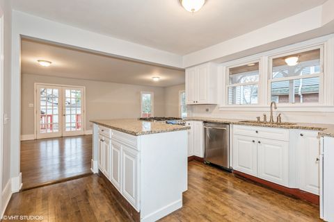 Tiny photo for 261 N Evergreen Avenue, Elmhurst, IL 60126 (MLS # 12398549)