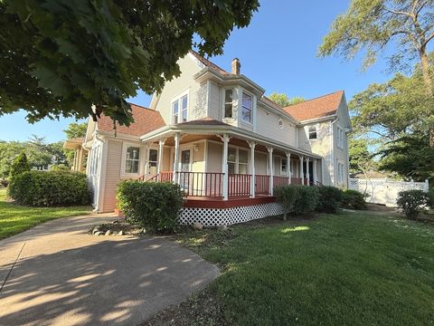 Photo of 261 N Evergreen Avenue, Elmhurst, IL 60126 (MLS # 12398549)