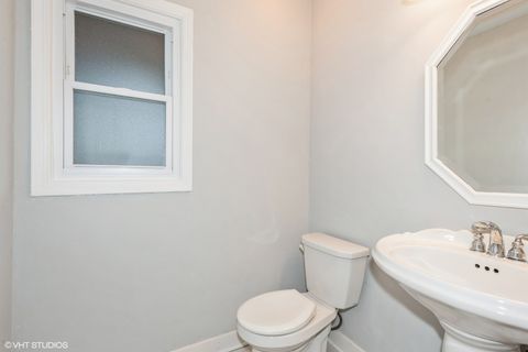 Tiny photo for 261 N Evergreen Avenue, Elmhurst, IL 60126 (MLS # 12398549)