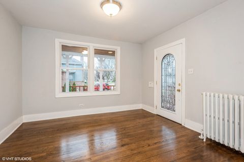 Tiny photo for 261 N Evergreen Avenue, Elmhurst, IL 60126 (MLS # 12398549)