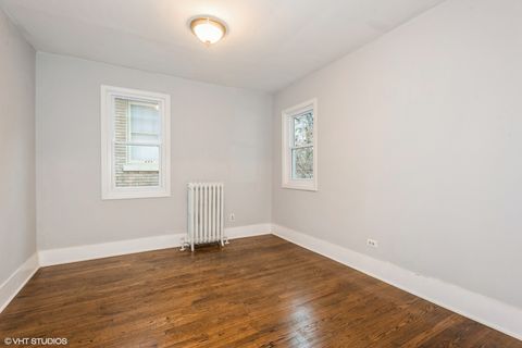 Tiny photo for 261 N Evergreen Avenue, Elmhurst, IL 60126 (MLS # 12398549)