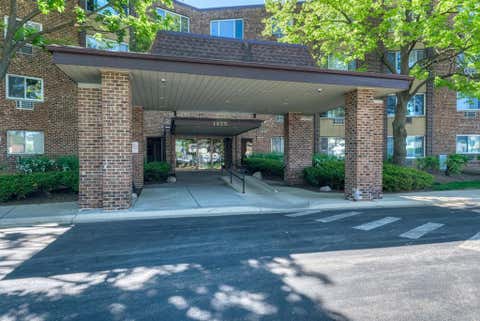 Photo of 1475 Rebecca Drive #418, Hoffman Estates, IL 60169 (MLS # 12698865)