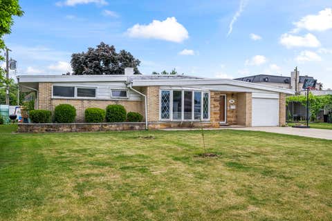 Tiny photo for 7822 W Carmen Avenue, Norridge, IL 60706 (MLS # 12662276)