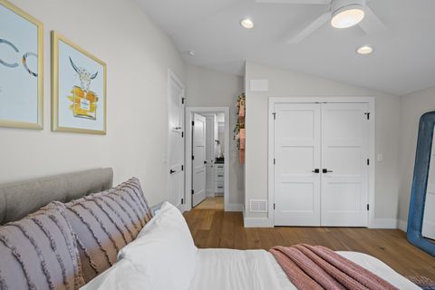 Tiny photo for 216 S Evergreen Avenue, Arlington Heights, IL 60005 (MLS # 12589872)