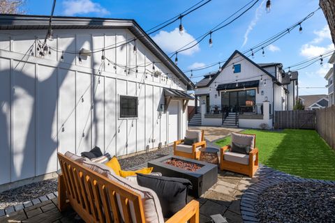 Tiny photo for 216 S Evergreen Avenue, Arlington Heights, IL 60005 (MLS # 12589872)