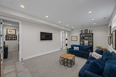 Tiny photo for 216 S Evergreen Avenue, Arlington Heights, IL 60005 (MLS # 12589872)