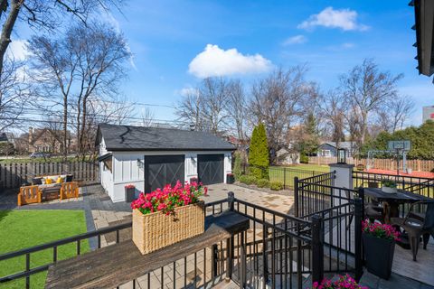 Tiny photo for 216 S Evergreen Avenue, Arlington Heights, IL 60005 (MLS # 12589872)