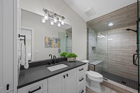 Tiny photo for 216 S Evergreen Avenue, Arlington Heights, IL 60005 (MLS # 12589872)