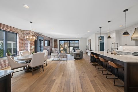 Tiny photo for 216 S Evergreen Avenue, Arlington Heights, IL 60005 (MLS # 12589872)