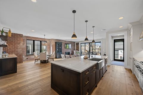 Tiny photo for 216 S Evergreen Avenue, Arlington Heights, IL 60005 (MLS # 12589872)