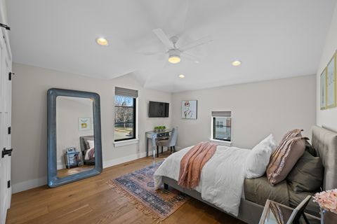 Tiny photo for 216 S Evergreen Avenue, Arlington Heights, IL 60005 (MLS # 12589872)