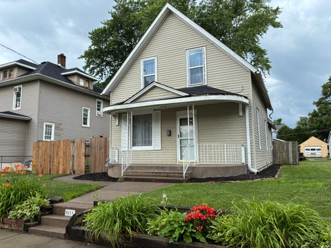 Photo of 1511 18th Street, Moline, IL 61201 (MLS # 12666262)