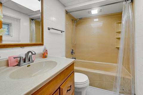 Tiny photo for 256 E 140th Place, Dolton, IL 60419 (MLS # 12772346)