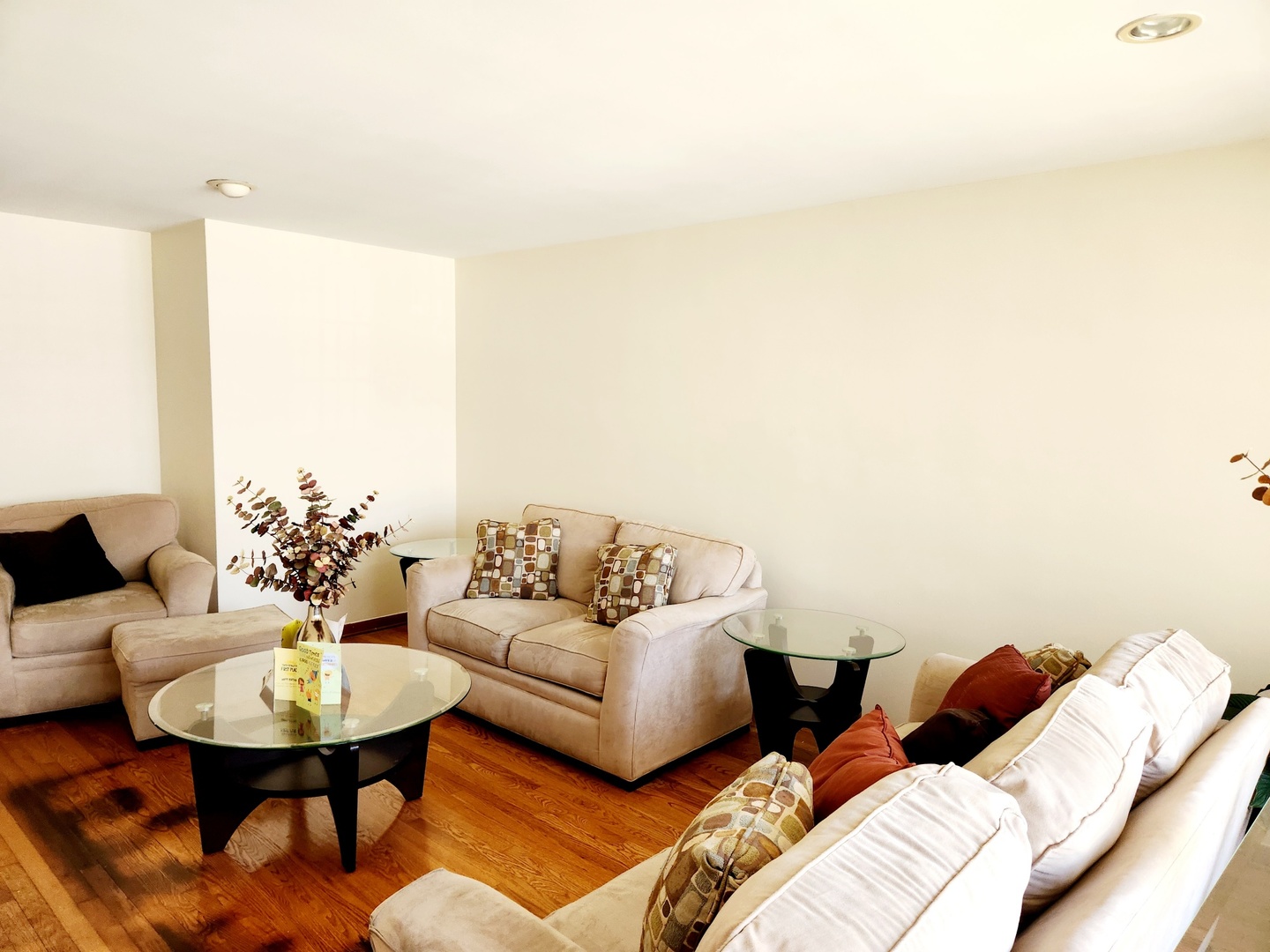3843 W 81st Place