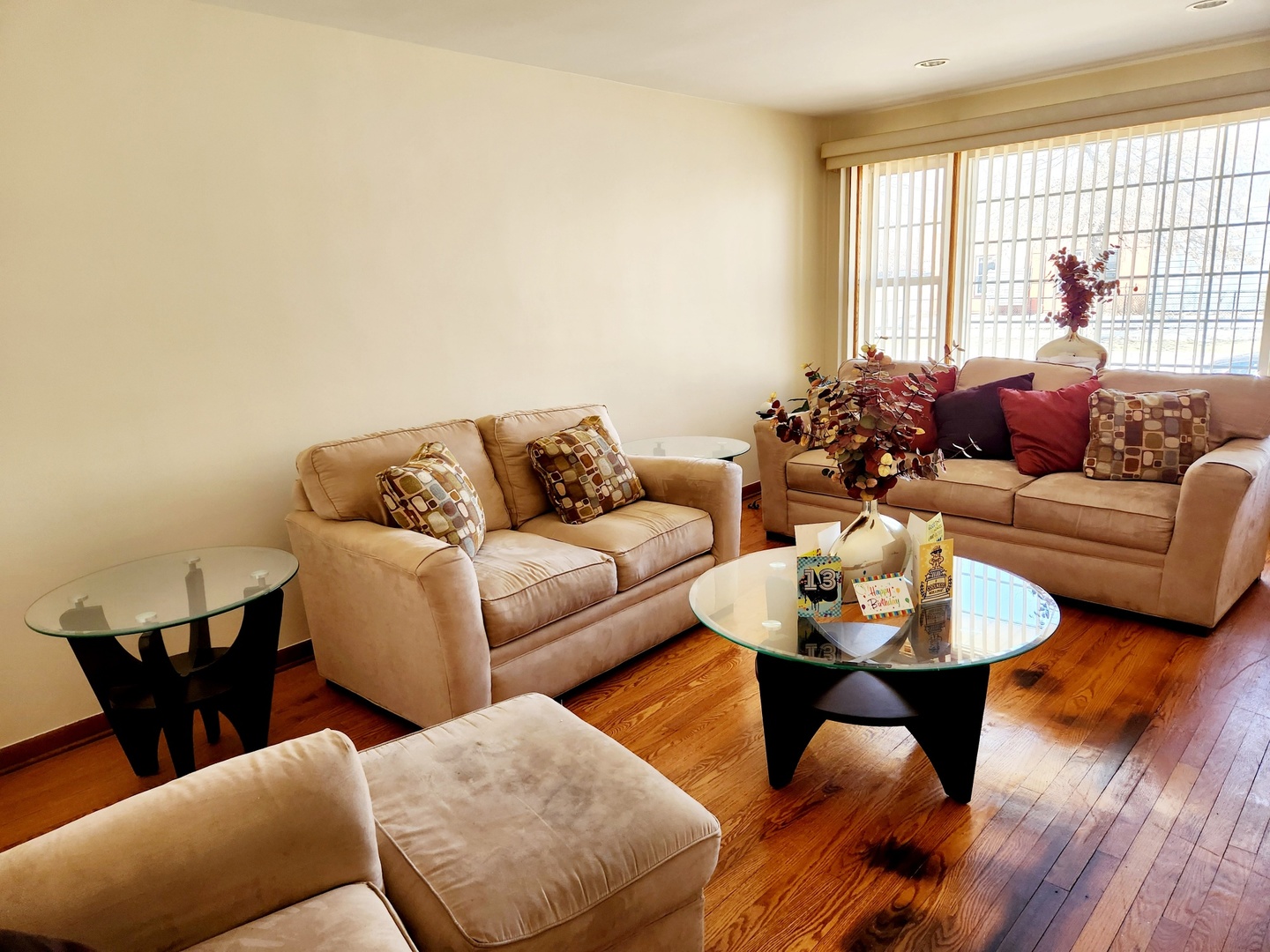 3843 W 81st Place