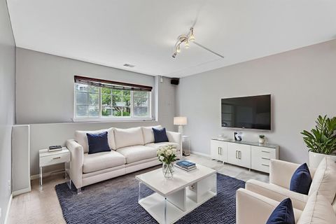 Tiny photo for 42 Cherbourg Court, Wheeling, IL 60090 (MLS # 12510248)