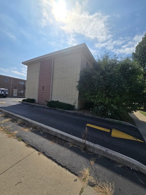 Tiny photo for 4645 W 95th Street #north, Oak Lawn, IL 60453 (MLS # 12751069)