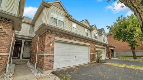 Tiny photo for 1706 Buckingham Drive, Des Plaines, IL 60018 (MLS # 12509668)