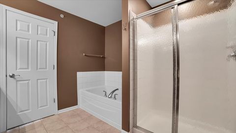 Tiny photo for 1706 Buckingham Drive, Des Plaines, IL 60018 (MLS # 12509668)