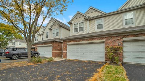 Photo of 1706 Buckingham Drive, Des Plaines, IL 60018 (MLS # 12509668)