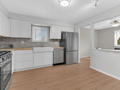 Tiny photo for 5100 W 122nd Street #2B, Alsip, IL 60803 (MLS # 12634611)